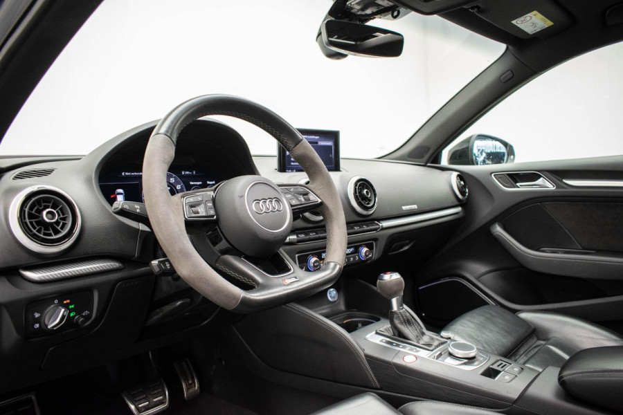 Audi RS3 Sportback 2.5 TFSI Quattro |Pano|Schaalstoel|B&O|Keyless|Adaptive|