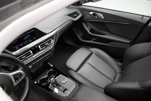 BMW 2 Serie Gran Coupé 218i High Executive Edition |Pano|Ambient|Carplay|Trekhaak|Cruise|