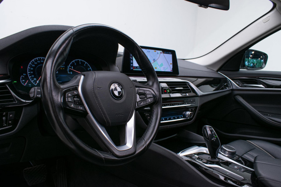 BMW 5 Serie 540i xDrive Executive Edition |Pano|Adaptive|HUD|Carplay|Camera|Ambient|