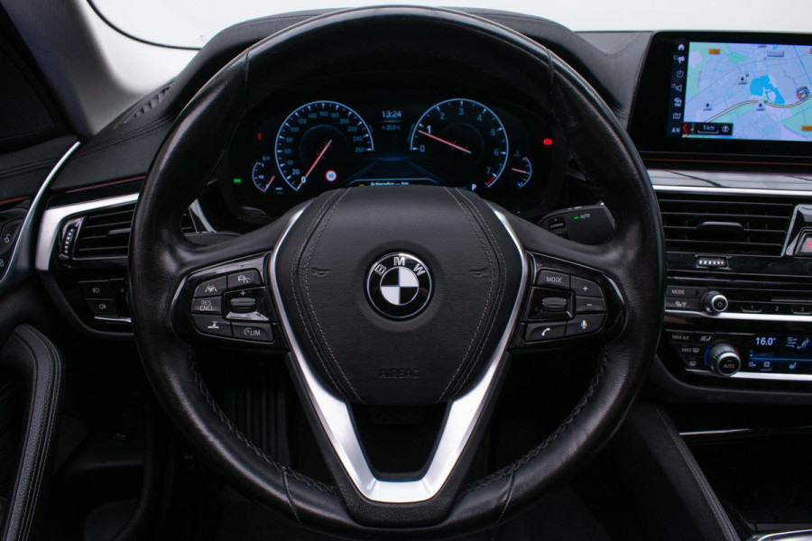 BMW 5 Serie 540i xDrive Executive Edition |Pano|Adaptive|HUD|Carplay|Camera|Ambient|