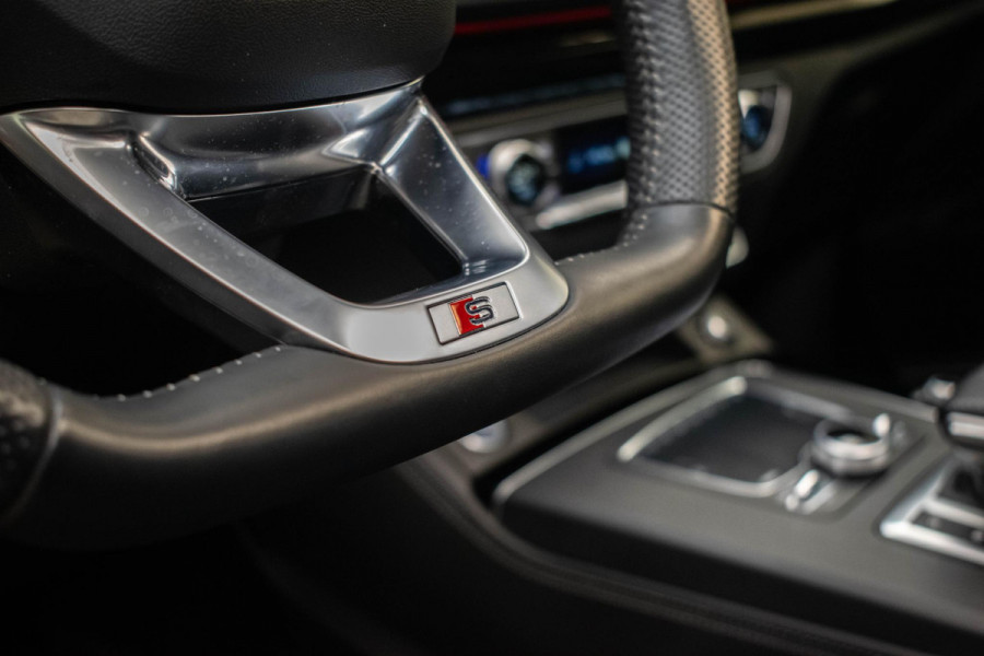 Audi Q5 55 TFSI e quattro Competition |Pano|3xS-Line|Luchtvering|HUD|B&O|Massage|
