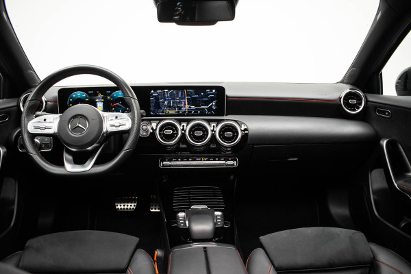 Mercedes-Benz A-Klasse A180 Business AMG |Pano|Org.NL|Carplay|Cruise|Dodehoek|