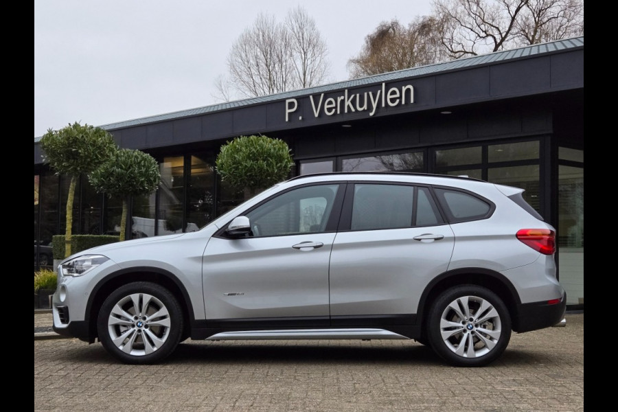 BMW X1 SDRIVE18I SPORTLINE I SPORTSTOELEN I CAMERA I 18 INCH I