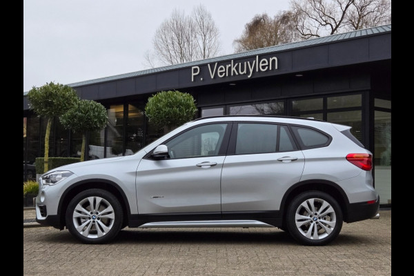 BMW X1 SDRIVE18I SPORTLINE I SPORTSTOELEN I CAMERA I 18 INCH I