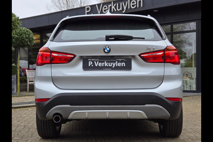 BMW X1 SDRIVE18I SPORTLINE I SPORTSTOELEN I CAMERA I 18 INCH I