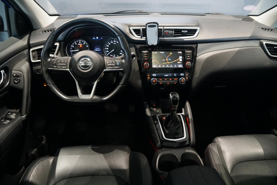 Nissan QASHQAI 1.3 DIG-T Tekna AUT. + LEDER / PANORAMA / 360 CAMERA /