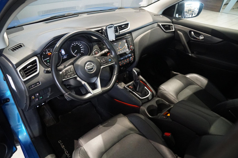 Nissan QASHQAI 1.3 DIG-T Tekna AUT. + LEDER / PANORAMA / 360 CAMERA /