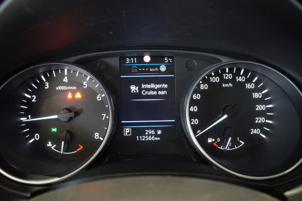 Nissan QASHQAI 1.3 DIG-T Tekna AUT. + LEDER / PANORAMA / 360 CAMERA /