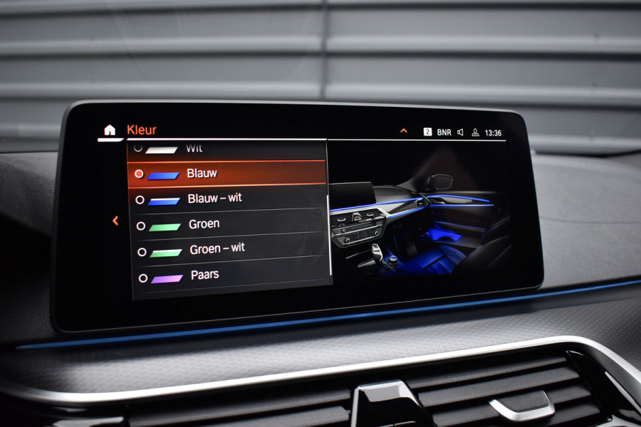 BMW 5 Serie 530e High Executive M Sport | Active Cruise Control | Trekhaak Wegklapbaar | 19'' M Velgen | Stuurverwarming | CarPlay | Camera |