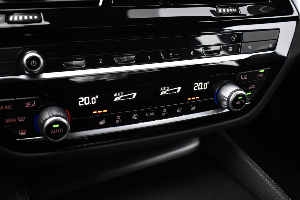 BMW 5 Serie 530e High Executive M Sport | Active Cruise Control | Trekhaak Wegklapbaar | 19'' M Velgen | Stuurverwarming | CarPlay | Camera |
