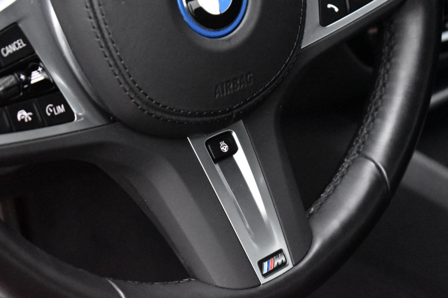 BMW 5 Serie 530e High Executive M Sport | Active Cruise Control | Trekhaak Wegklapbaar | 19'' M Velgen | Stuurverwarming | CarPlay | Camera |