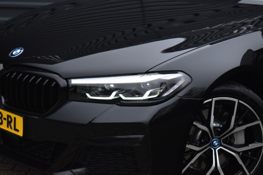 BMW 5 Serie 530e High Executive M Sport | Active Cruise Control | Trekhaak Wegklapbaar | 19'' M Velgen | Stuurverwarming | CarPlay | Camera |