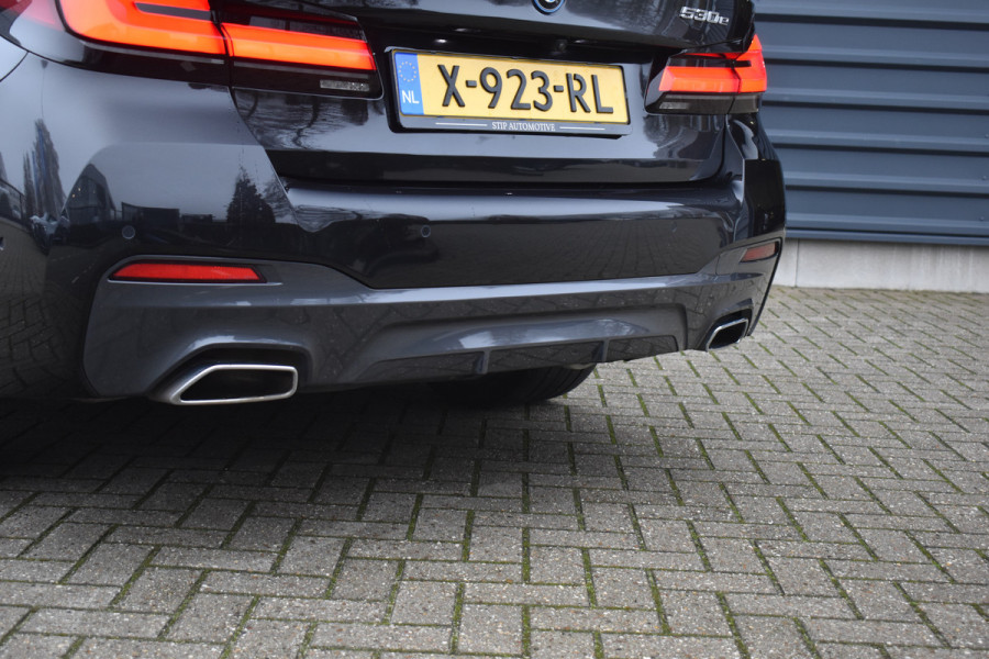 BMW 5 Serie 530e High Executive M Sport | Active Cruise Control | Trekhaak Wegklapbaar | 19'' M Velgen | Stuurverwarming | CarPlay | Camera |
