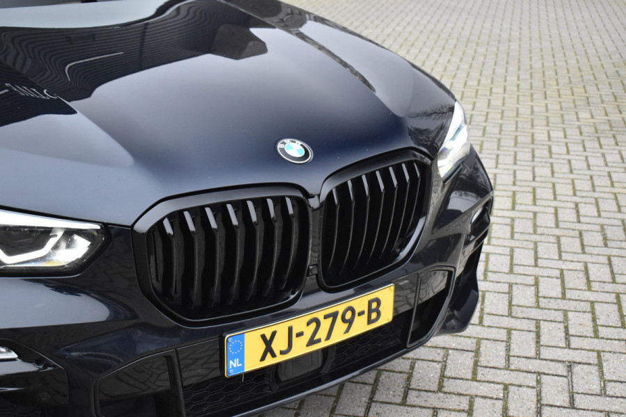 BMW X5 xDrive40i M Sport | Panoramadak | 22'' Velgen | Luchtvering | 4-Wiel Besturing | Harman/Kardon | Camera | Kristallen Pook | Incl. BTW | Orig. NL |