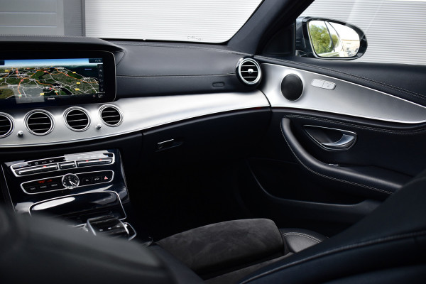 Mercedes-Benz E-Klasse Estate 200 AMG Line | Panoramadak | Widescreen Cockpit | Sfeerverlichting | Trekhaak Wegkl. | CarPlay | Camera | 19'' Velgen | Full-LED | Orig. NL |