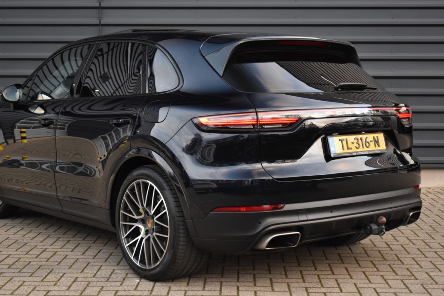 Porsche Cayenne 3.0 E-Hybrid 462pk | Panoramadak | Trekhaak | 360 Camera | Sport Chrono | Bose | Stuurverwarming | Luchtvering | Orig. NL |