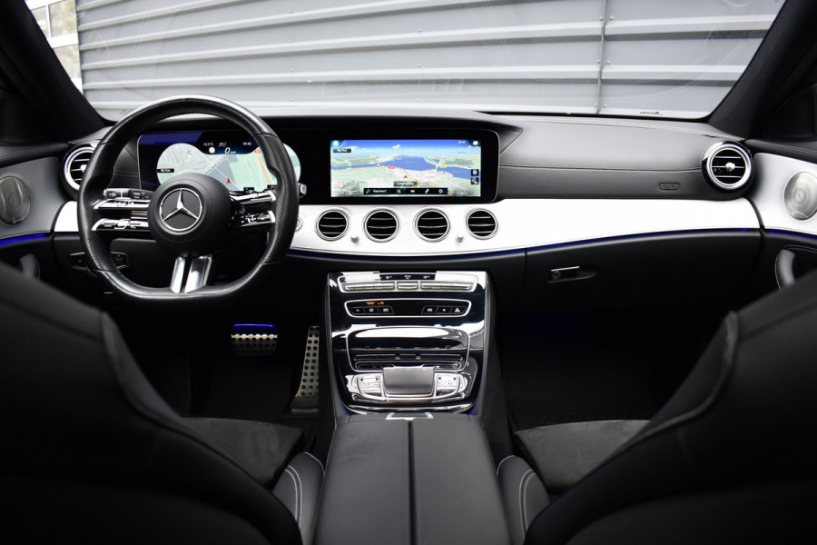 Mercedes-Benz E-Klasse Estate 300 de AMG Line | Panoramadak | Trekhaak | ACC Plus | Burmester | Multibeam LED | Sfeerverlichting | CarPlay |