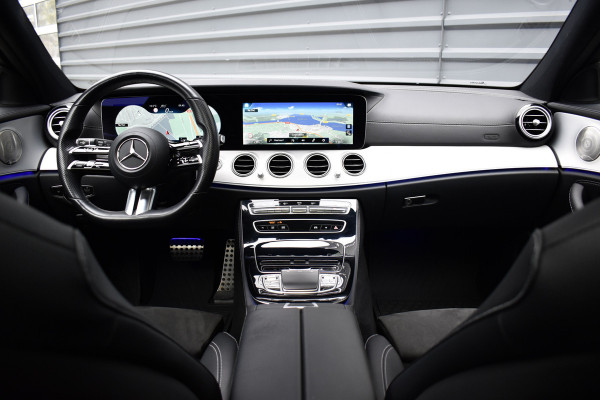 Mercedes-Benz E-Klasse Estate 300 de AMG Line | Panoramadak | Trekhaak | ACC Plus | Burmester | Multibeam LED | Sfeerverlichting | CarPlay |