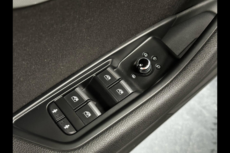Audi A4 Limousine 1.4 TFSI, Automaat, LeD, Sportstoelen, Navi, Entertainment, NL Auto