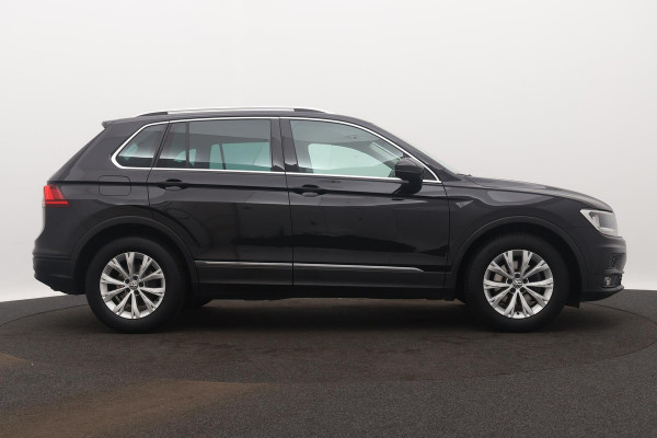 Volkswagen Tiguan 1.4 TSI ACT Comfortline Business line (NL-auto, Navi, StoelV, Addpt Cruise, Parkeersensoren V+A, Etc)