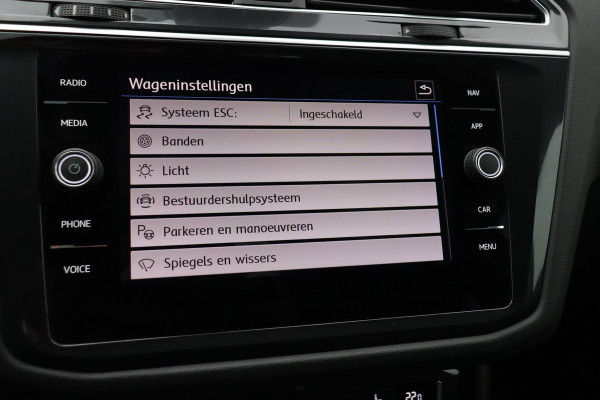 Volkswagen Tiguan 1.4 TSI ACT Comfortline Business line (NL-auto, Navi, StoelV, Addpt Cruise, Parkeersensoren V+A, Etc)