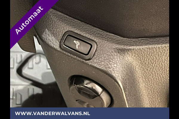 Volkswagen Crafter 2.0 TDI 177pk Automaat L3H3 L2H2 Euro6 Airco | 3000kg trekhaak | Camera | Navigatie | LED | Apple Carplay, Android Auto, Cruisecontrol, Parkeersensoren, Chauffeursstoel