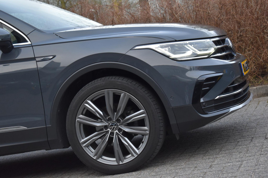 Volkswagen Tiguan 1.5 TSI Business+ Pano StuurVw Camera Lane