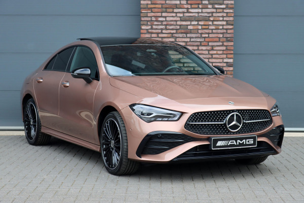 Mercedes-Benz CLA-Klasse 250 e AMG Line Aut8 | Panoramadak | Distronic | Memory | Burmester | Trekhaak | Keyless Go | Camera | Verwarmd Stuurwiel | Nightpakket |