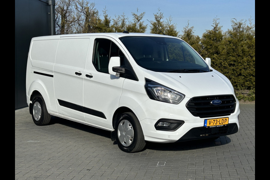 Ford Transit Custom 2.0 TDCI 130 PK / L2H1 / 2.800 KG AHG / CAMERA / AIRCO / CRUISE / NAVI / STOELVERWARMING