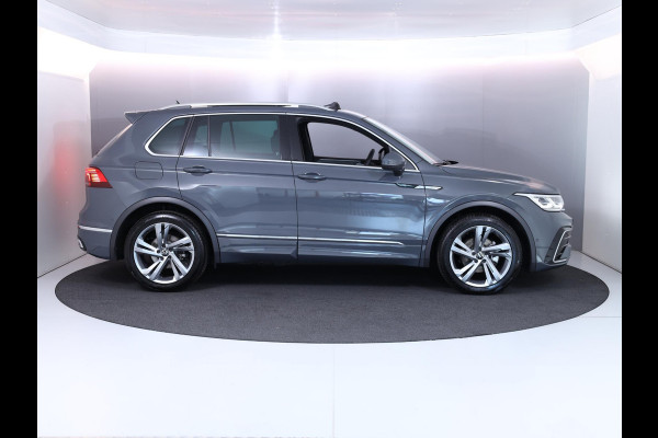 Volkswagen Tiguan 1.5 TSI R-Line Business 150 pk Automaat (DSG) |Private lease vanaf € 795,- pm | Verlengde garantie | Navigatie | Panoramadak | Elektr. trekhaak | Parkeersensoren (Park assist) | Achteruitrijcamera | Stoelverwarming | R-Line |