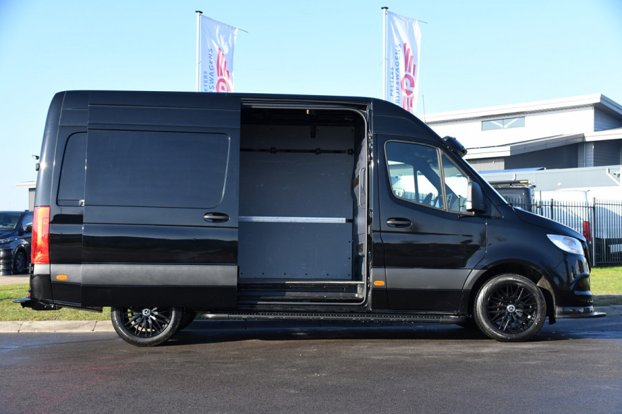 Mercedes-Benz Sprinter 317 1.9 CDI L2H2 RWD AMG Black Edition Camera, Cruise, 3500KG Trekhaak, Carplay, Automaat, 170PK, Standkachel, Multimedia, UNIEK!