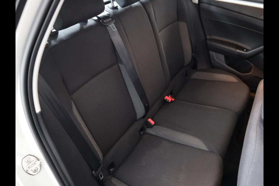 Volkswagen Polo 1.0 TSI Life Parksensors| Navi via APP| Parkeersensoren | LED| Adaptieve cruise control| Apple Carplay/Android Auto |Verlengde garantie