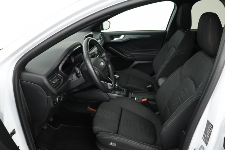 Ford Focus 1.0 EcoBoost Active | Panoramadak | Adaptive cruise | Camera | Carplay | Navigatie | Keyless | Full LED | Comfortstoelen