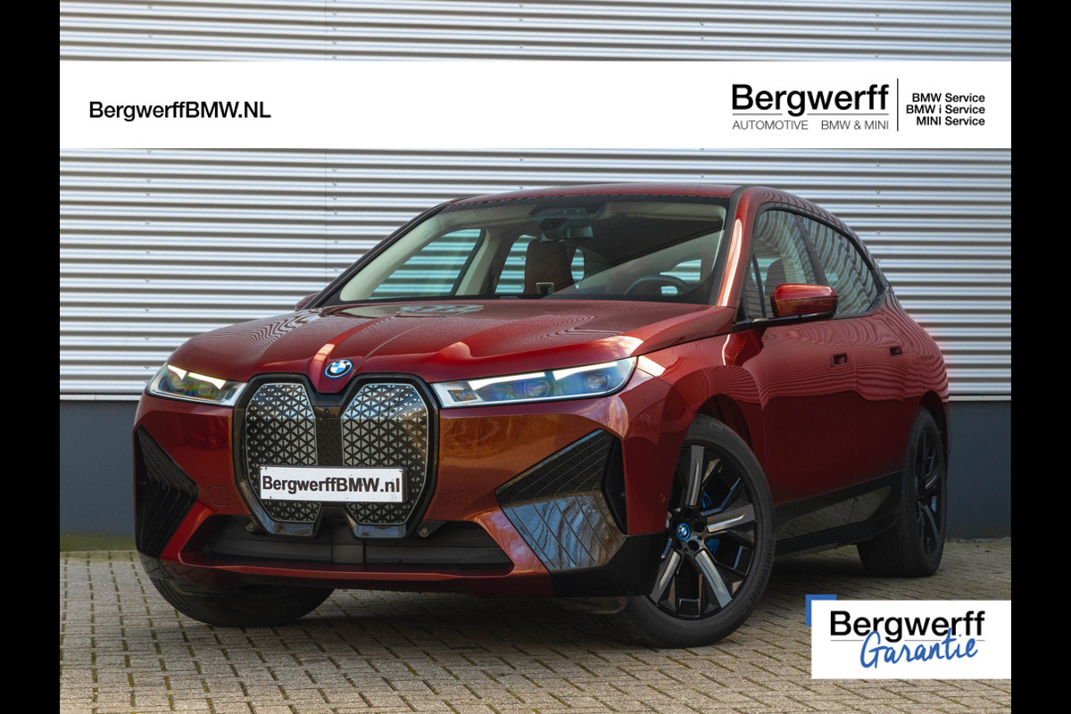 BMW iX xDrive50 - Luchtvering - Integral Active Steering - Driving Ass Prof - Harman Kardon