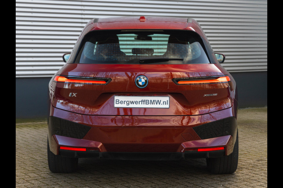 BMW iX xDrive50 - Luchtvering - Integral Active Steering - Driving Ass Prof - Harman Kardon