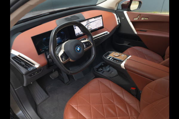 BMW iX xDrive50 - Luchtvering - Integral Active Steering - Driving Ass Prof - Harman Kardon