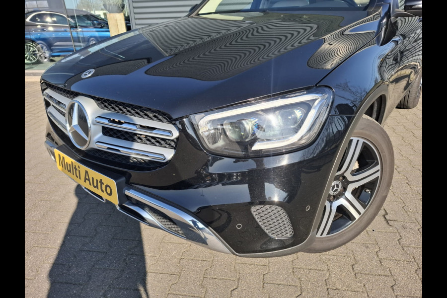 Mercedes-Benz GLC 300e 4MATIC Premium Plug in Hybrid 320pk PHEV | Adaptive Cruise | Apple Carplay | Lederen Sportstoelen | Camera | L.M. 19" | Sfeerverlichting | Multi Beam LED | Stoelverwarming | DAB | Navigatie |