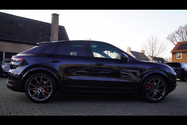 Porsche Cayenne Coupé 3.0 E-Hybrid | Panorama | Luchtvering | Porsche Active Save | Massage | 21 inch | Adaptieve Cruise | Carbon