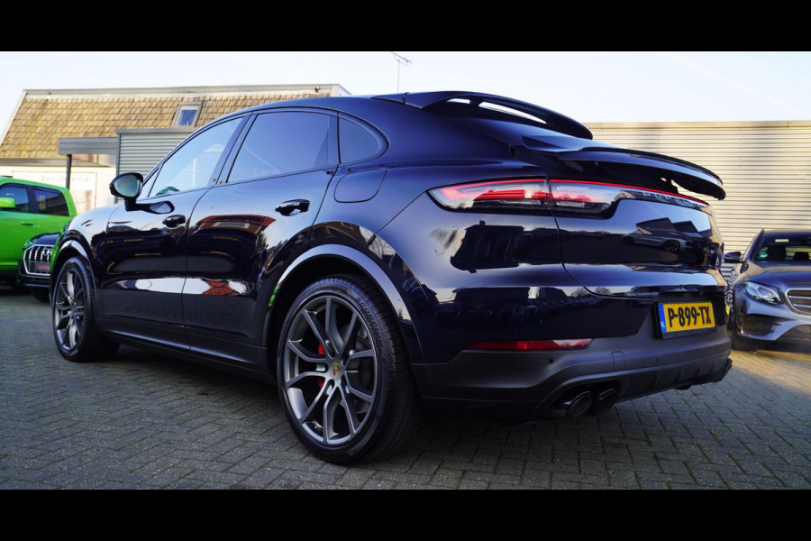 Porsche Cayenne Coupé 3.0 E-Hybrid | Panorama | Luchtvering | Porsche Active Save | Massage | 21 inch | Adaptieve Cruise | Carbon