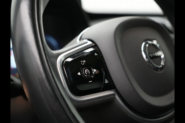 Volvo XC90 T8 Recharge AWD Inscription Plug In Hybrid 7 Persoons PHEV | Panodak | Trekhaak af Fabriek | Adaptive Cruise | Keyless | Carplay | Stuurverwarming | Electrische Sportstoelen met Geheugen |