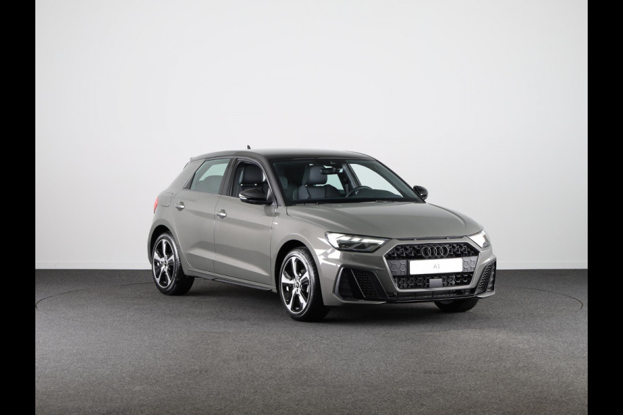 Audi A1 Sportback 25 TFSI S edition MMi navigatie Plus, optiekpakket zwart plus, Audi Soundsysteem, contrastpakket