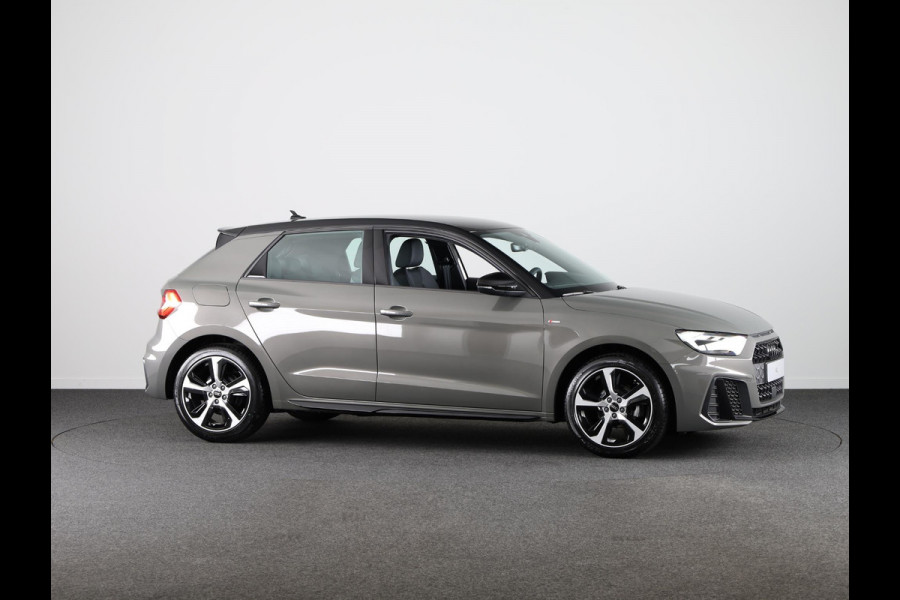 Audi A1 Sportback 25 TFSI S edition MMi navigatie Plus, optiekpakket zwart plus, Audi Soundsysteem, contrastpakket