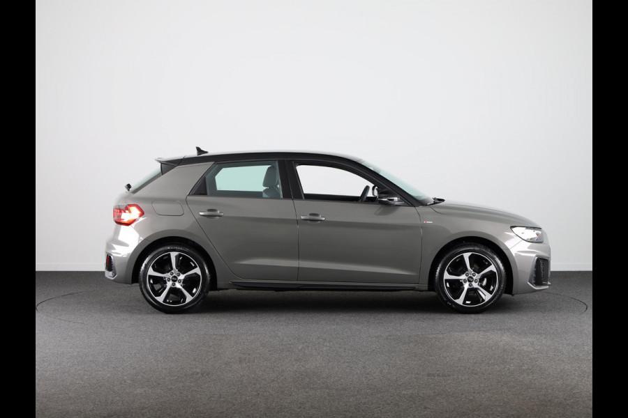 Audi A1 Sportback 25 TFSI S edition MMi navigatie Plus, optiekpakket zwart plus, Audi Soundsysteem, contrastpakket
