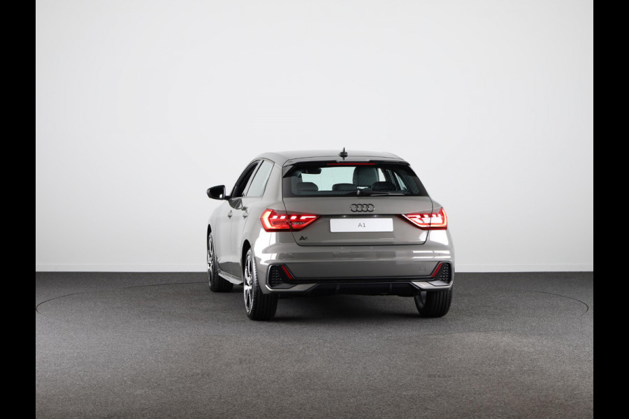 Audi A1 Sportback 25 TFSI S edition MMi navigatie Plus, optiekpakket zwart plus, Audi Soundsysteem, contrastpakket