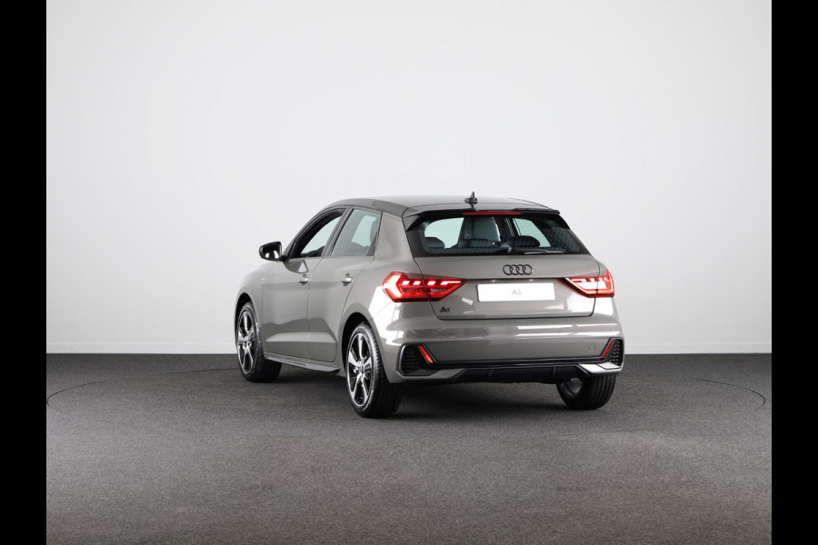 Audi A1 Sportback 25 TFSI S edition MMi navigatie Plus, optiekpakket zwart plus, Audi Soundsysteem, contrastpakket