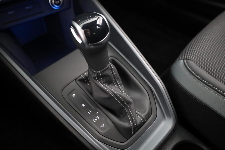 Audi A1 Sportback 25 TFSI S edition MMi navigatie Plus, optiekpakket zwart plus, Audi Soundsysteem, contrastpakket