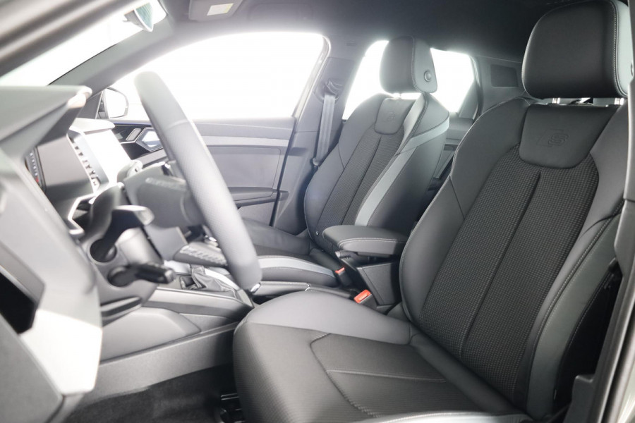 Audi A1 Sportback 25 TFSI S edition MMi navigatie Plus, optiekpakket zwart plus, Audi Soundsysteem, contrastpakket