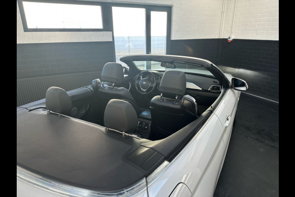 BMW 4 Serie Cabrio 420i High Executive Luxury Line, parelmoer, Memory, Airscarf, Stoelverwarming, Led