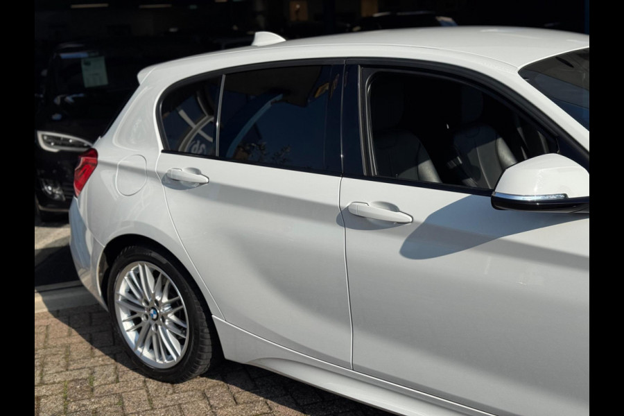 BMW 1-serie 118i Executive 2018 NAVI CLIMA LM NAP