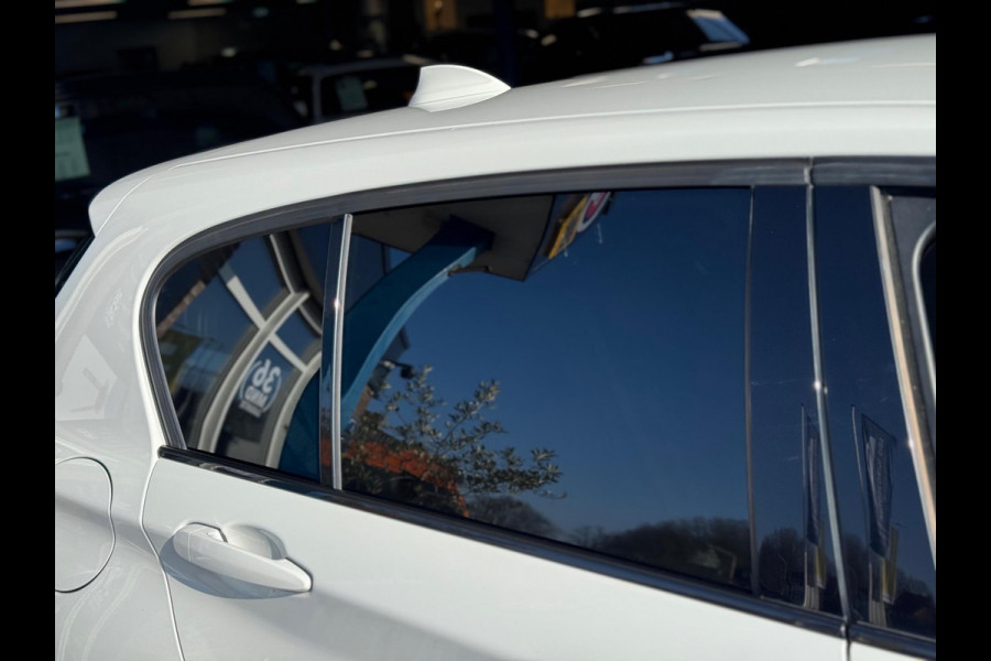 BMW 1-serie 118i Executive 2018 NAVI CLIMA LM NAP
